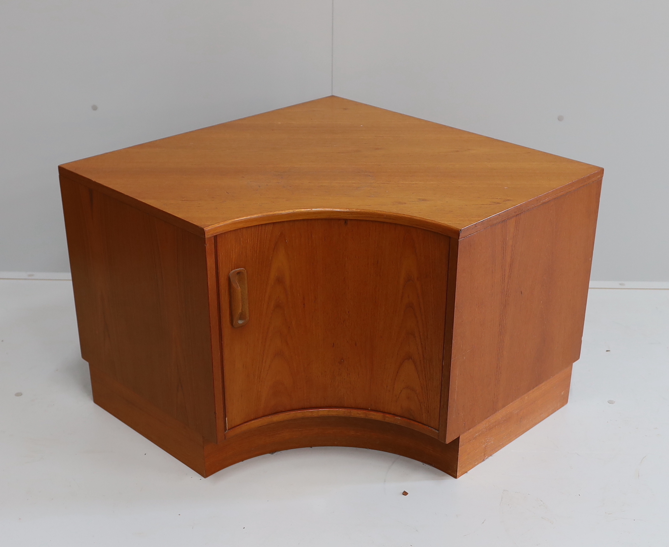 A mid century G Plan Fresco teak low corner cupboard, width 107cm, depth 87cm, height 54cm
